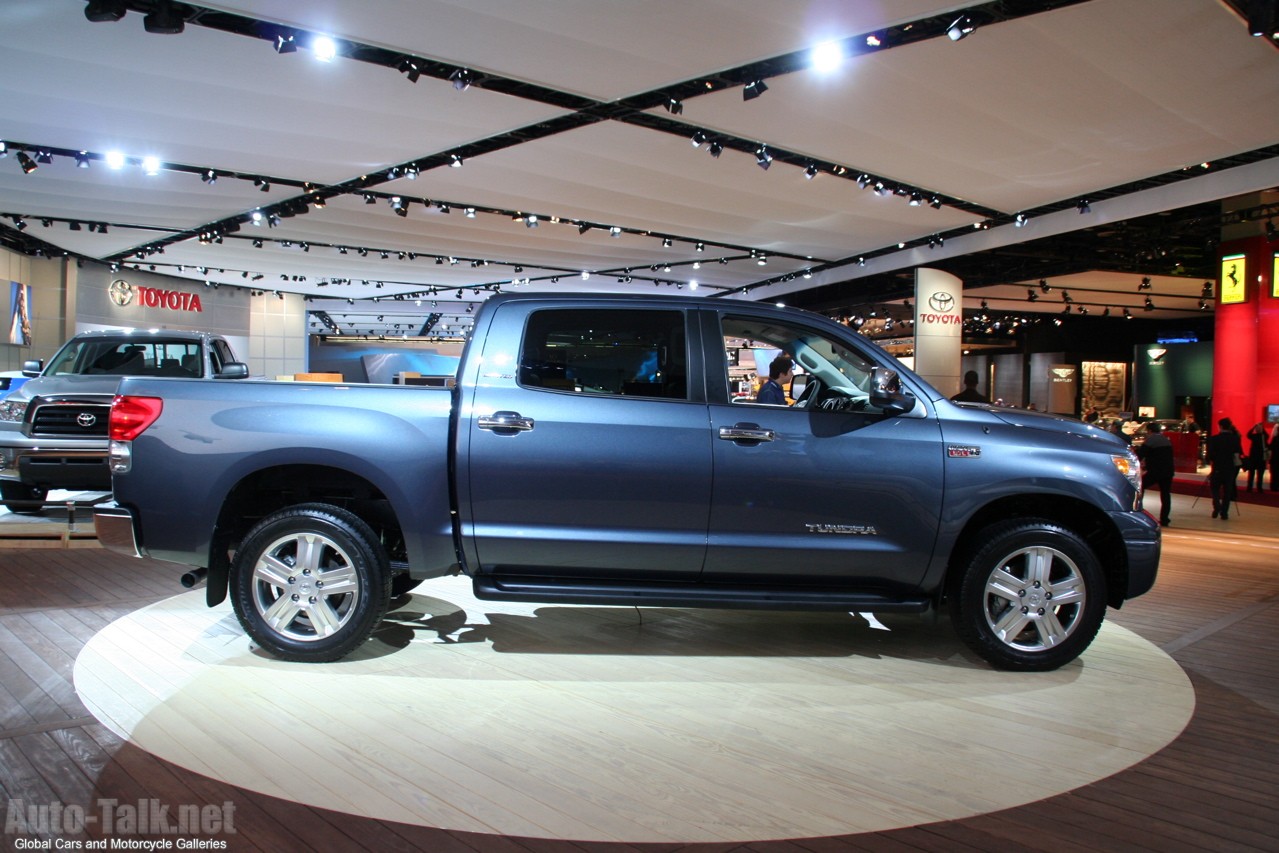 Toyota Tundra CrewMax - 2007 Detroit Auto Show