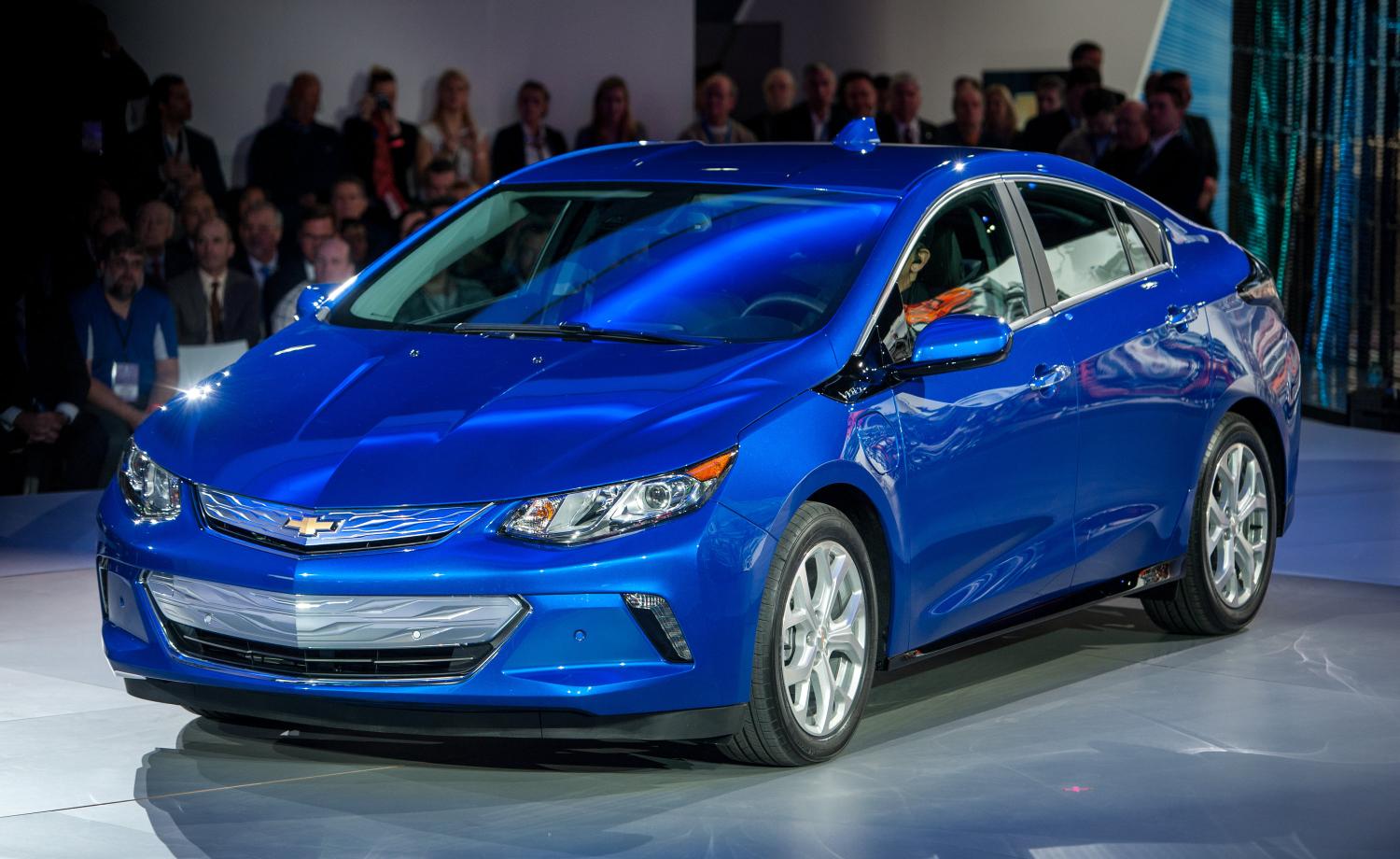 chevy-volt-gets-cheaper-for-2016-autotalk