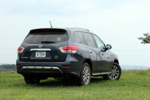 2015 Nissan Pathfinder (11)